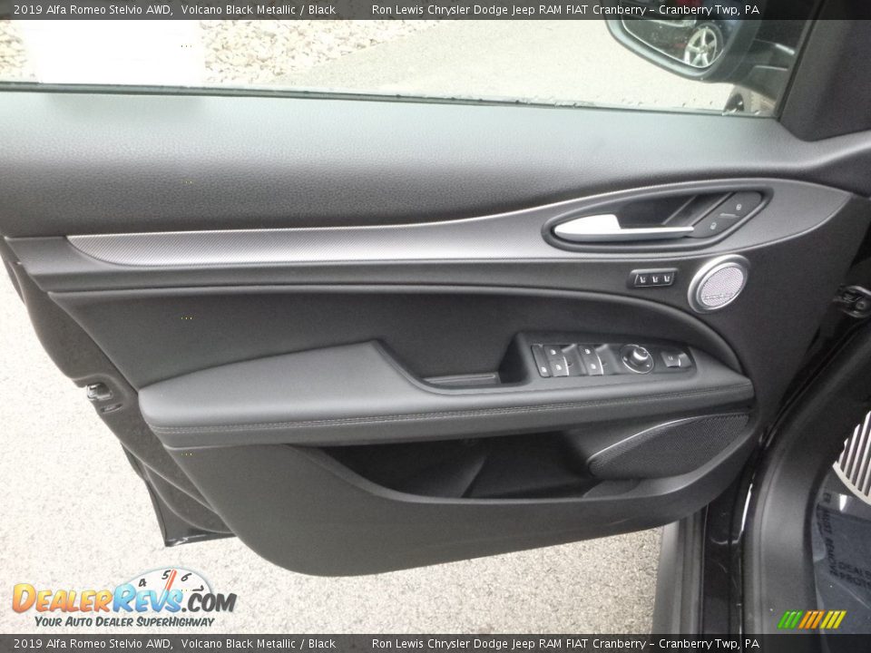 2019 Alfa Romeo Stelvio AWD Volcano Black Metallic / Black Photo #20