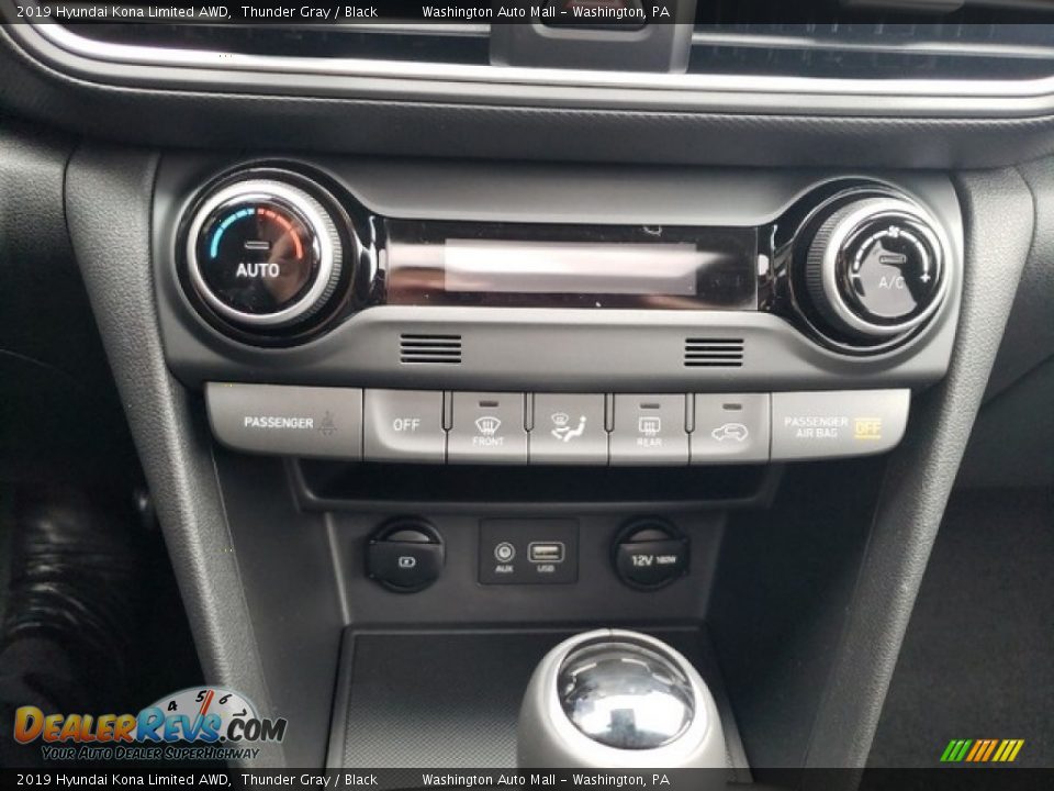 Controls of 2019 Hyundai Kona Limited AWD Photo #20
