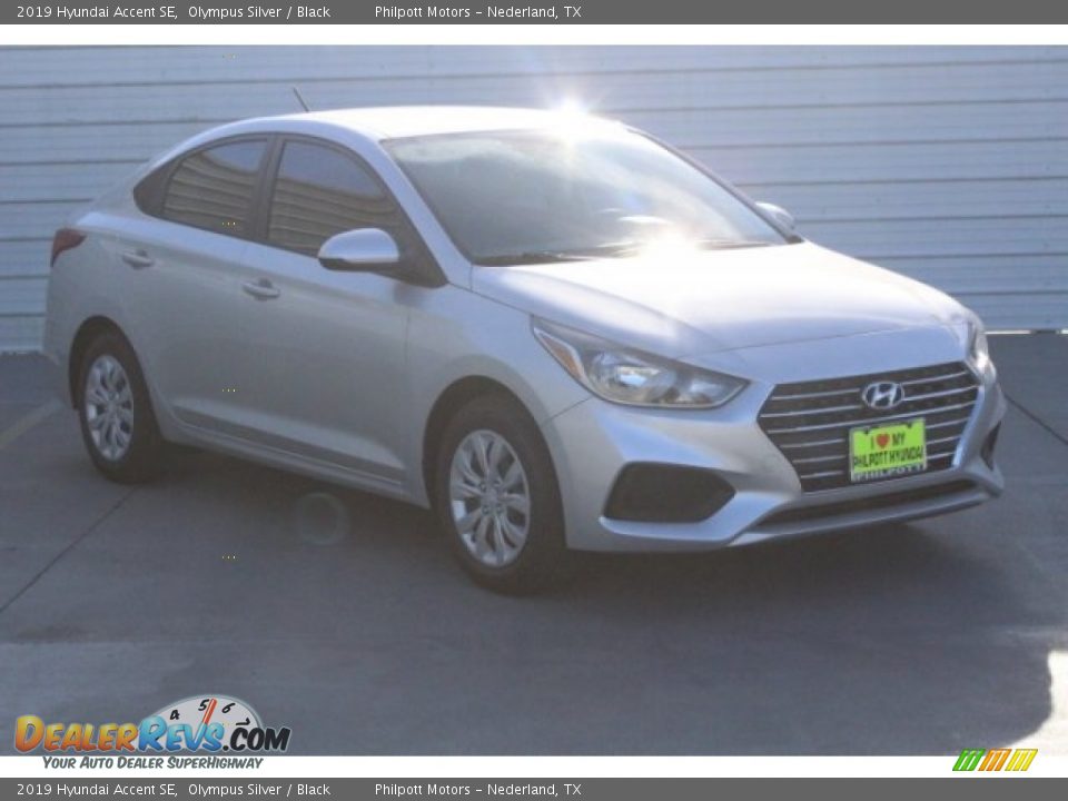 2019 Hyundai Accent SE Olympus Silver / Black Photo #2