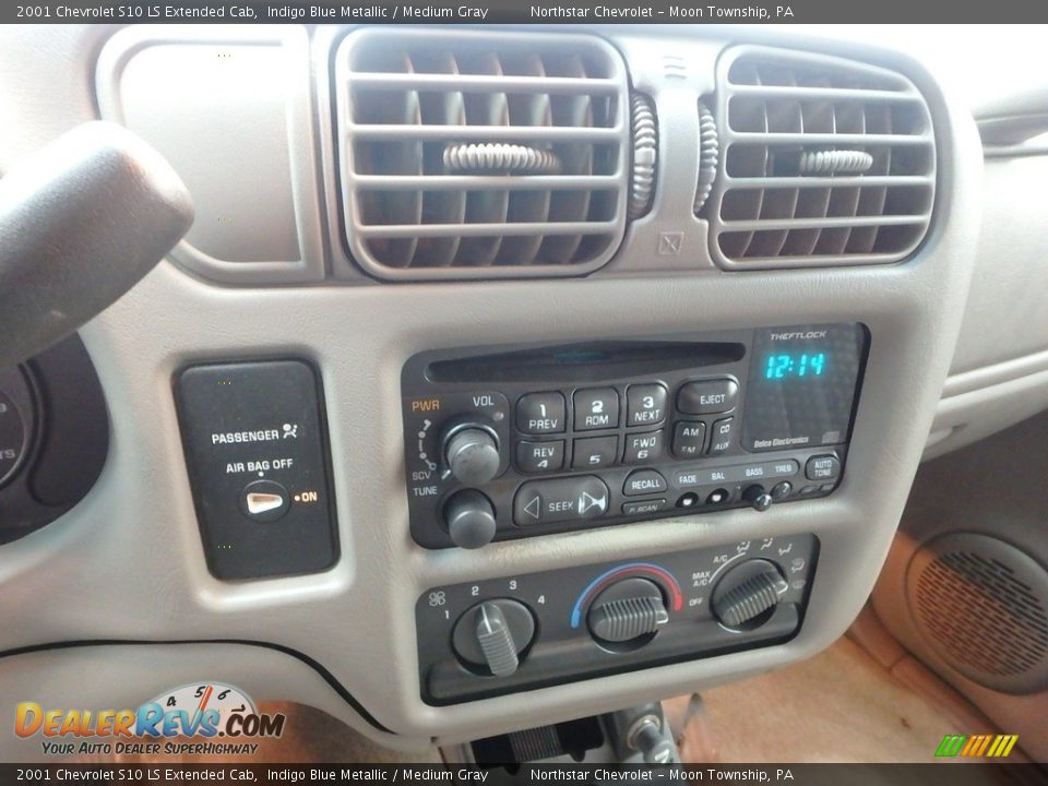 2001 Chevrolet S10 LS Extended Cab Indigo Blue Metallic / Medium Gray Photo #13
