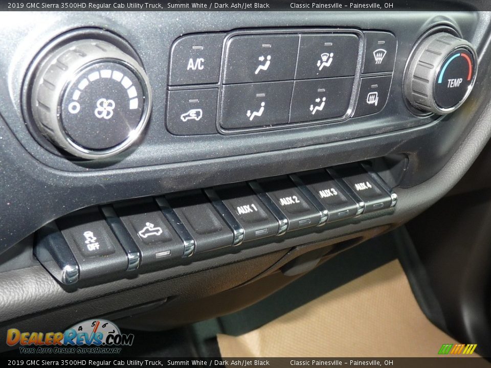 Controls of 2019 GMC Sierra 3500HD Regular Cab Utility Truck Photo #13