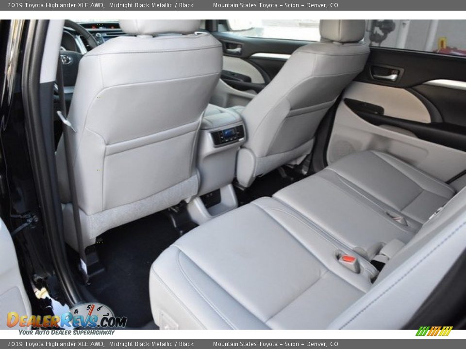 2019 Toyota Highlander XLE AWD Midnight Black Metallic / Black Photo #4