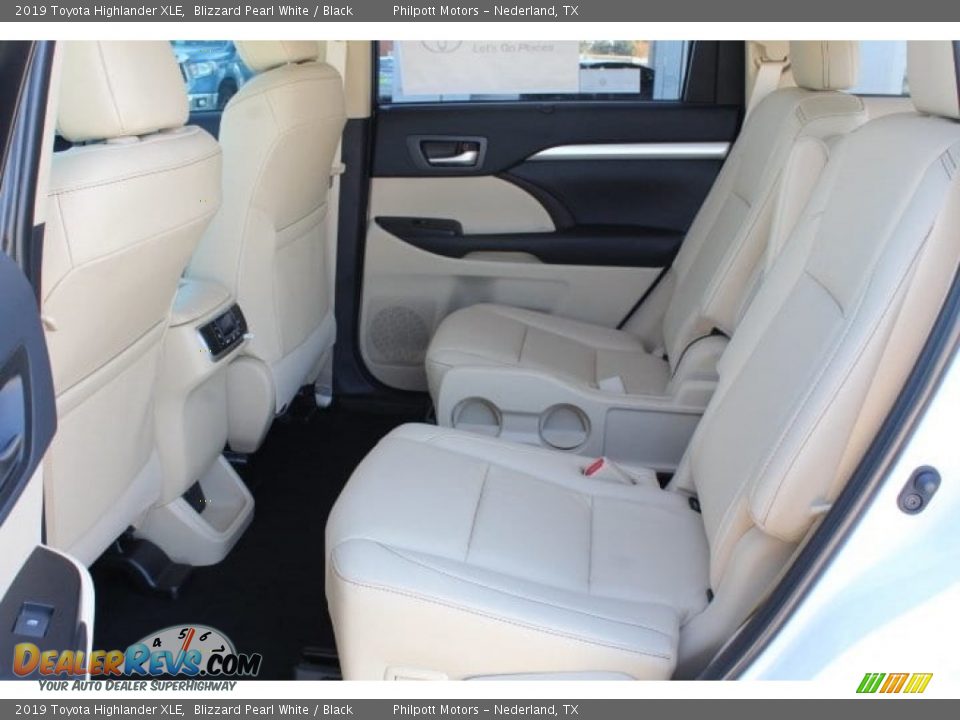 2019 Toyota Highlander XLE Blizzard Pearl White / Black Photo #19