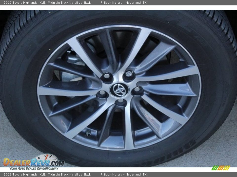 2019 Toyota Highlander XLE Wheel Photo #5
