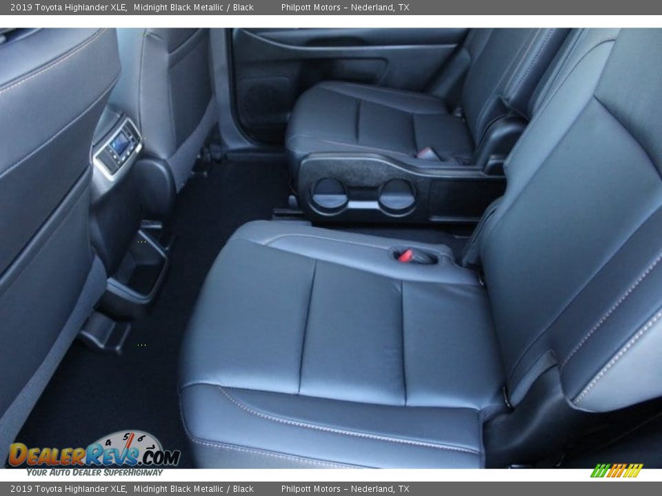 Rear Seat of 2019 Toyota Highlander XLE Photo #20