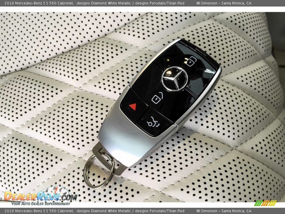 Keys of 2019 Mercedes-Benz S S 560 Cabriolet Photo #11