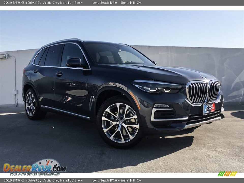 Front 3/4 View of 2019 BMW X5 xDrive40i Photo #12