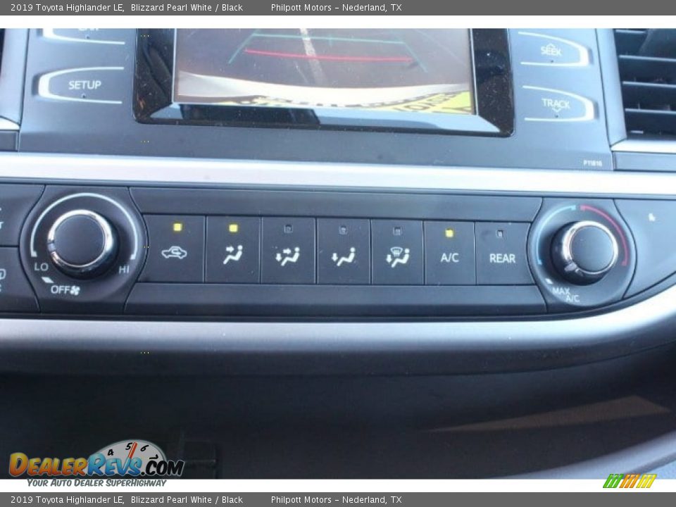 2019 Toyota Highlander LE Blizzard Pearl White / Black Photo #13
