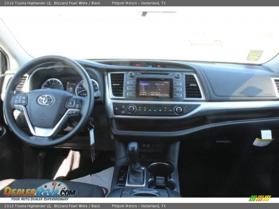 2019 Toyota Highlander LE Blizzard Pearl White / Black Photo #19