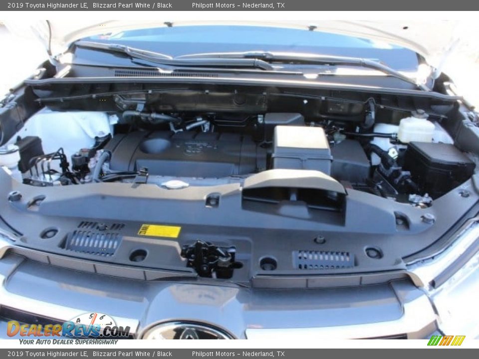2019 Toyota Highlander LE Blizzard Pearl White / Black Photo #21