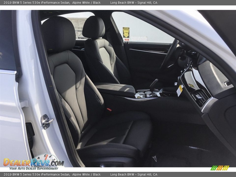 2019 BMW 5 Series 530e iPerformance Sedan Alpine White / Black Photo #5