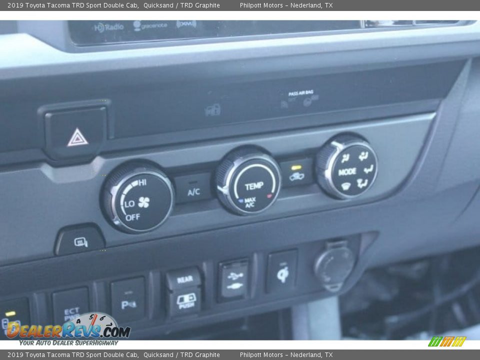 Controls of 2019 Toyota Tacoma TRD Sport Double Cab Photo #13