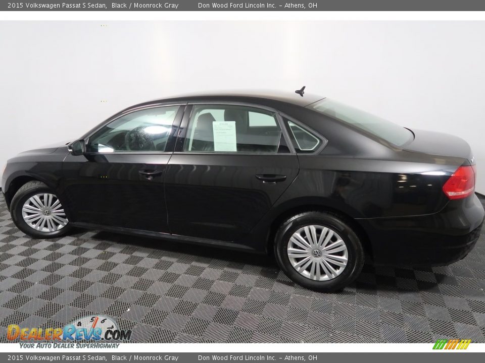 2015 Volkswagen Passat S Sedan Black / Moonrock Gray Photo #8