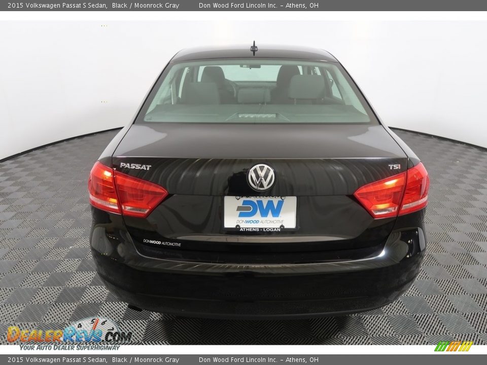 2015 Volkswagen Passat S Sedan Black / Moonrock Gray Photo #10