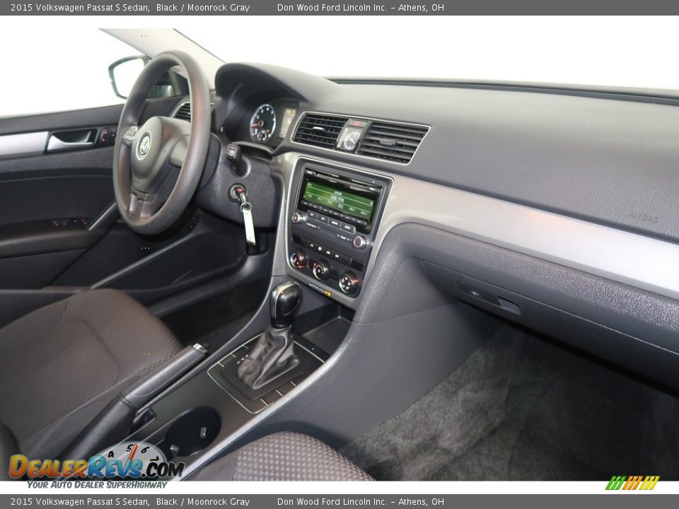 2015 Volkswagen Passat S Sedan Black / Moonrock Gray Photo #14