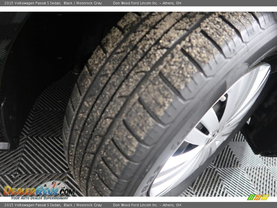 2015 Volkswagen Passat S Sedan Black / Moonrock Gray Photo #26