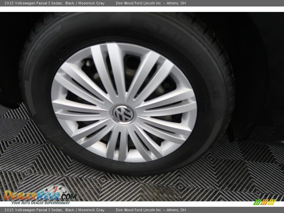 2015 Volkswagen Passat S Sedan Black / Moonrock Gray Photo #28