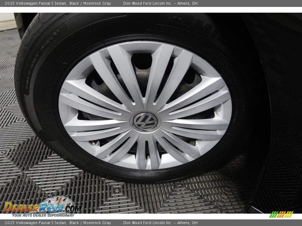 2015 Volkswagen Passat S Sedan Black / Moonrock Gray Photo #30