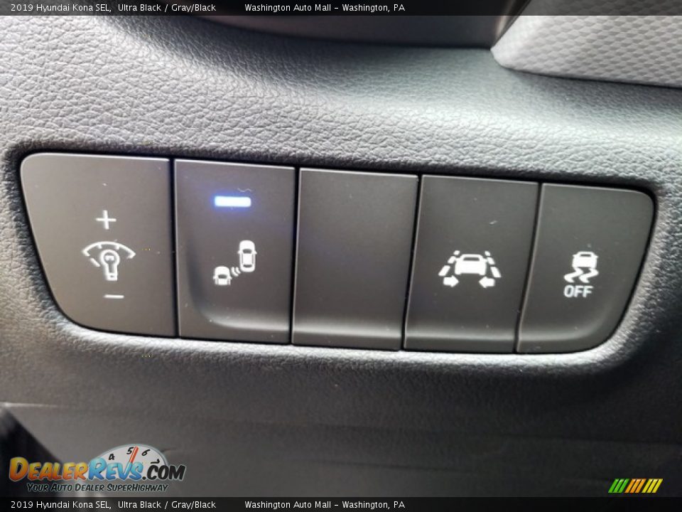 Controls of 2019 Hyundai Kona SEL Photo #17