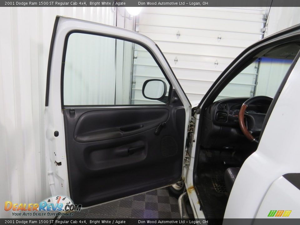 2001 Dodge Ram 1500 ST Regular Cab 4x4 Bright White / Agate Photo #14