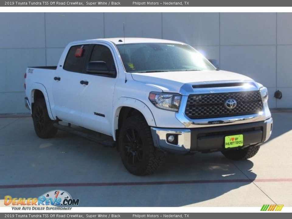 2019 Toyota Tundra TSS Off Road CrewMax Super White / Black Photo #2