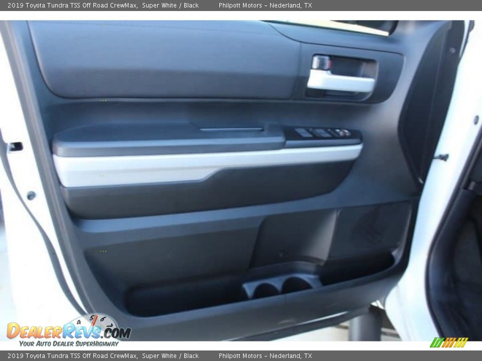 2019 Toyota Tundra TSS Off Road CrewMax Super White / Black Photo #9