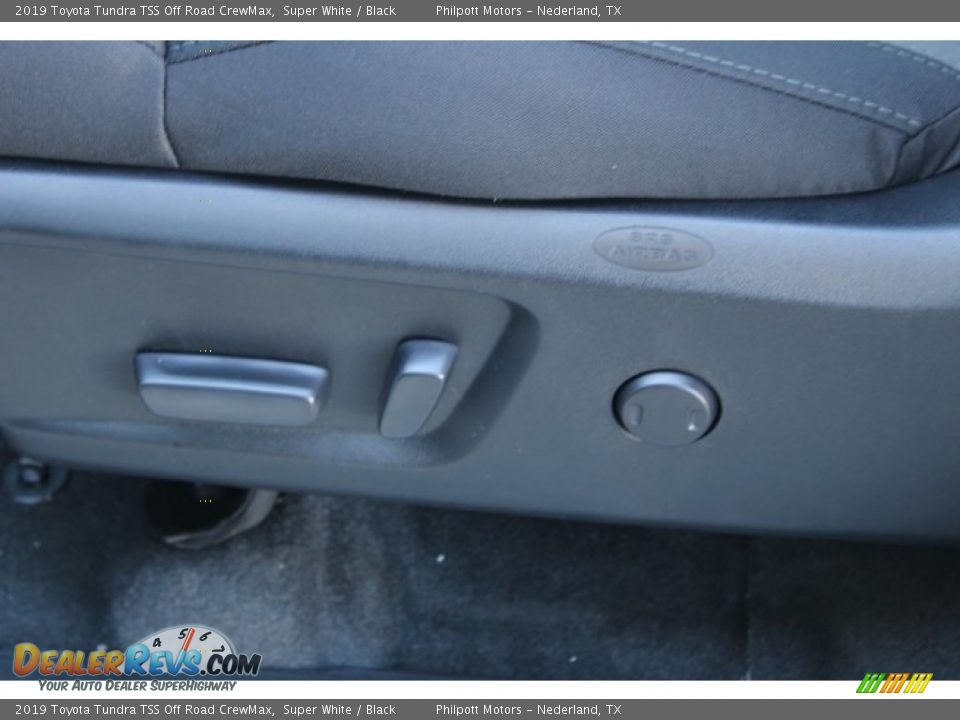 2019 Toyota Tundra TSS Off Road CrewMax Super White / Black Photo #11