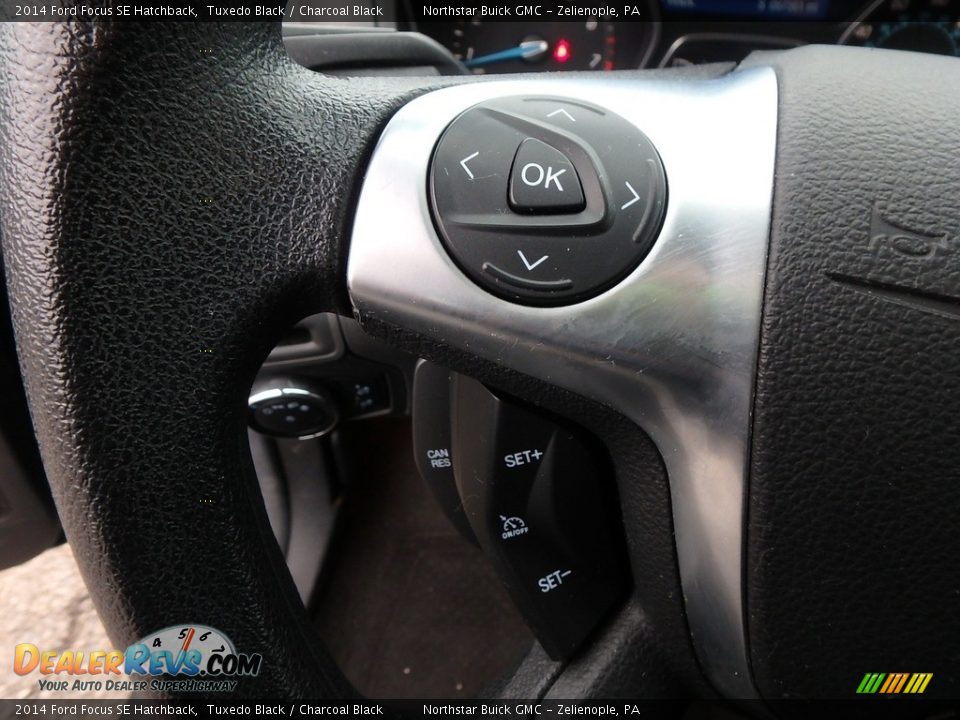 2014 Ford Focus SE Hatchback Tuxedo Black / Charcoal Black Photo #23