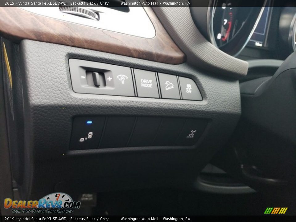 2019 Hyundai Santa Fe XL SE AWD Becketts Black / Gray Photo #19