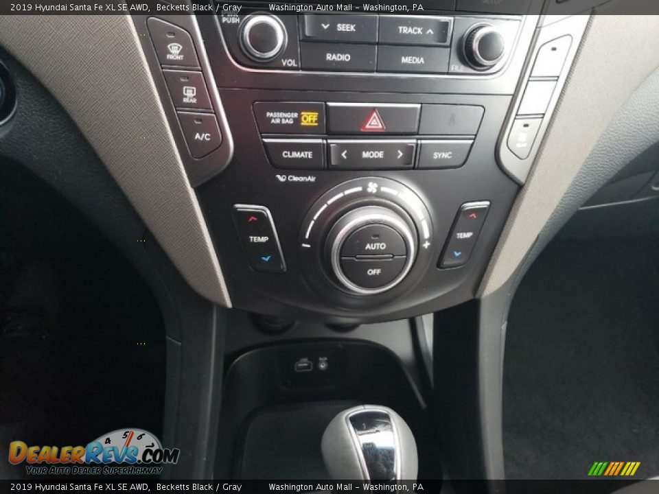 2019 Hyundai Santa Fe XL SE AWD Becketts Black / Gray Photo #24