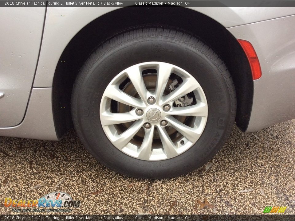 2018 Chrysler Pacifica Touring L Billet Silver Metallic / Black/Alloy Photo #11