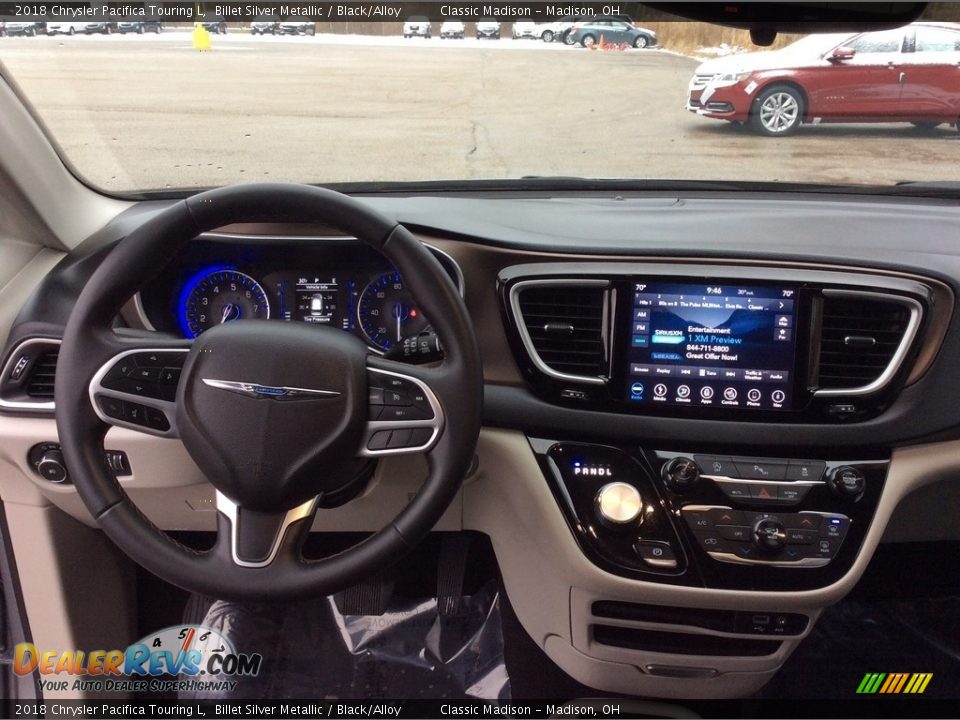 2018 Chrysler Pacifica Touring L Billet Silver Metallic / Black/Alloy Photo #17