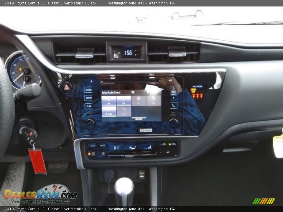 2019 Toyota Corolla LE Classic Silver Metallic / Black Photo #16