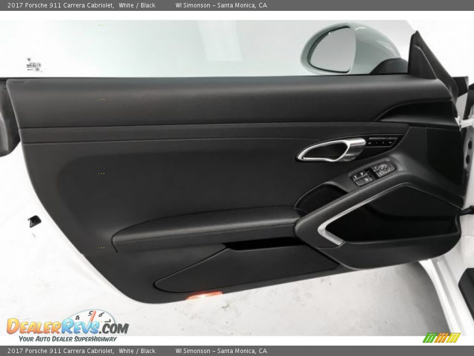 Door Panel of 2017 Porsche 911 Carrera Cabriolet Photo #26
