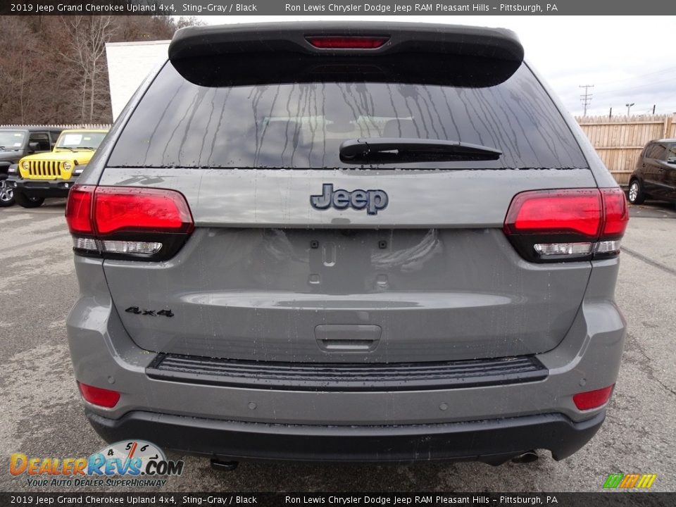 2019 Jeep Grand Cherokee Upland 4x4 Sting-Gray / Black Photo #4