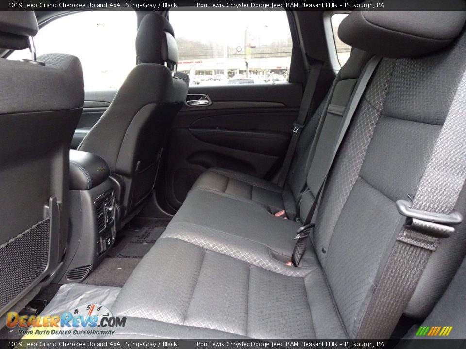 2019 Jeep Grand Cherokee Upland 4x4 Sting-Gray / Black Photo #11