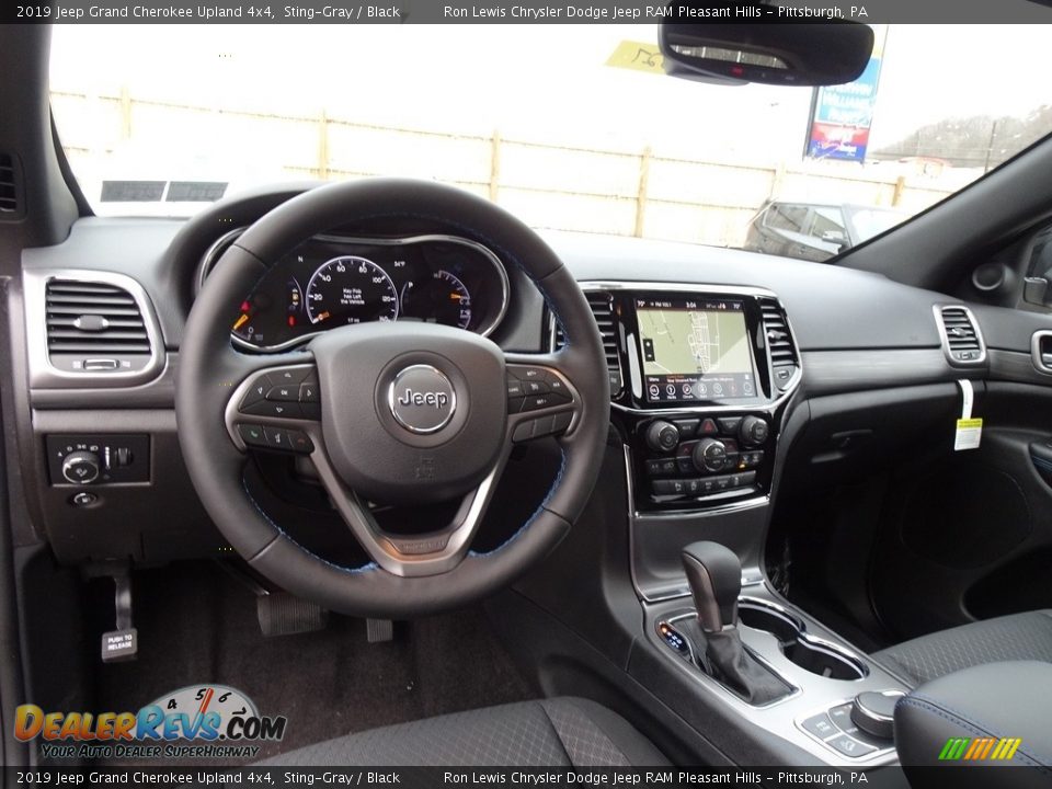 2019 Jeep Grand Cherokee Upland 4x4 Sting-Gray / Black Photo #12