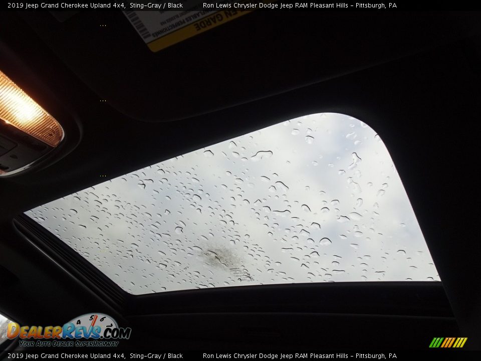 2019 Jeep Grand Cherokee Upland 4x4 Sting-Gray / Black Photo #16