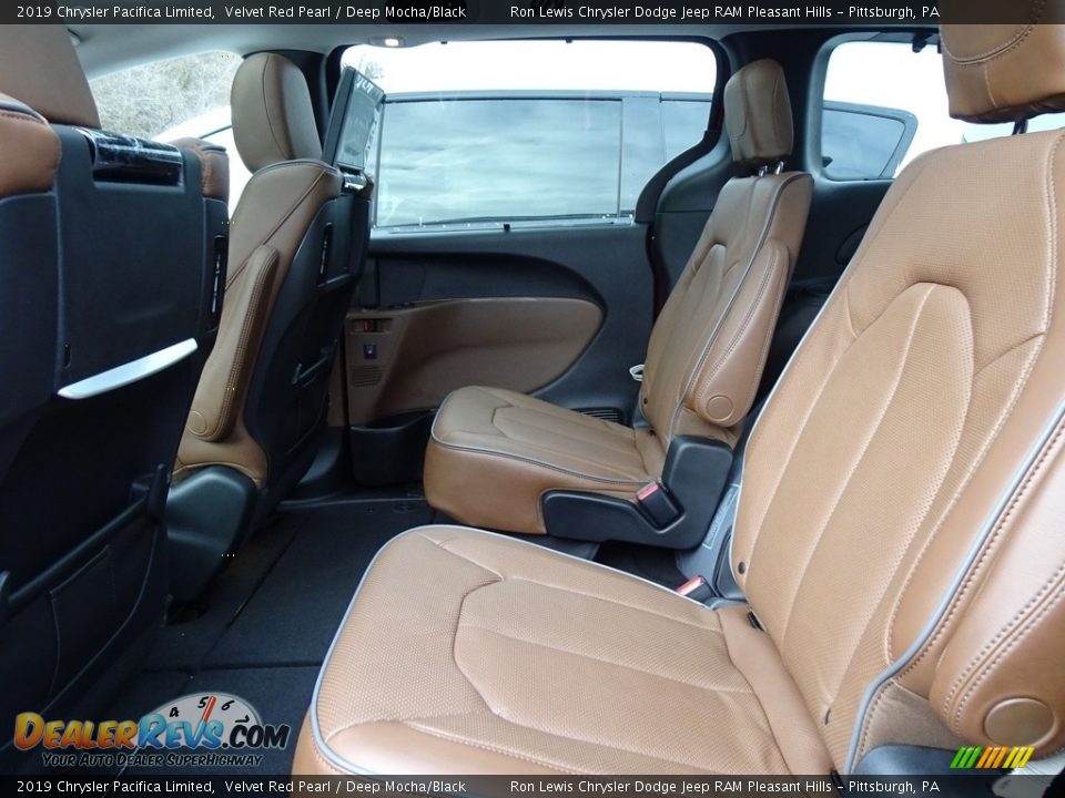 Rear Seat of 2019 Chrysler Pacifica Limited Photo #11