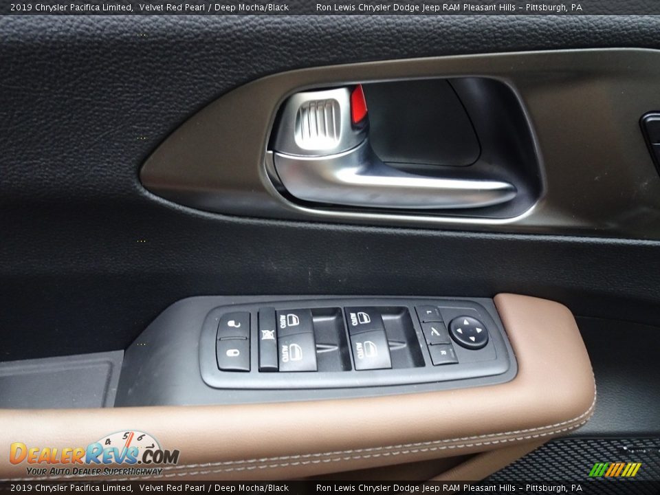 Controls of 2019 Chrysler Pacifica Limited Photo #14