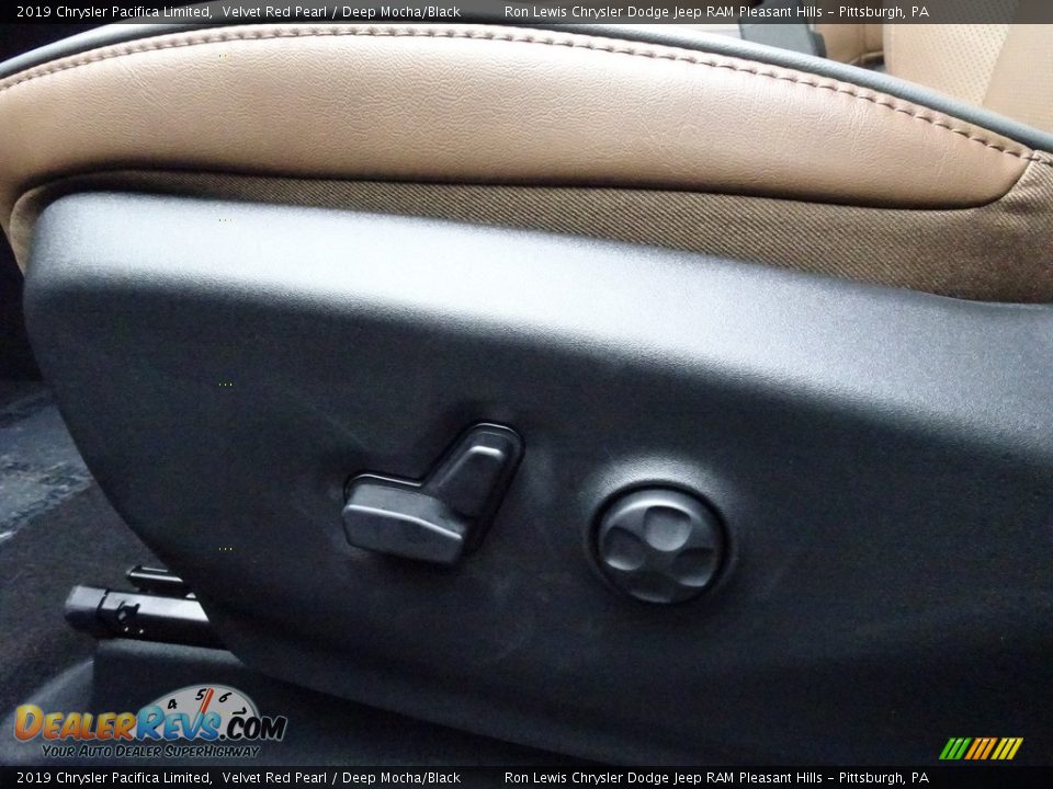 2019 Chrysler Pacifica Limited Velvet Red Pearl / Deep Mocha/Black Photo #16