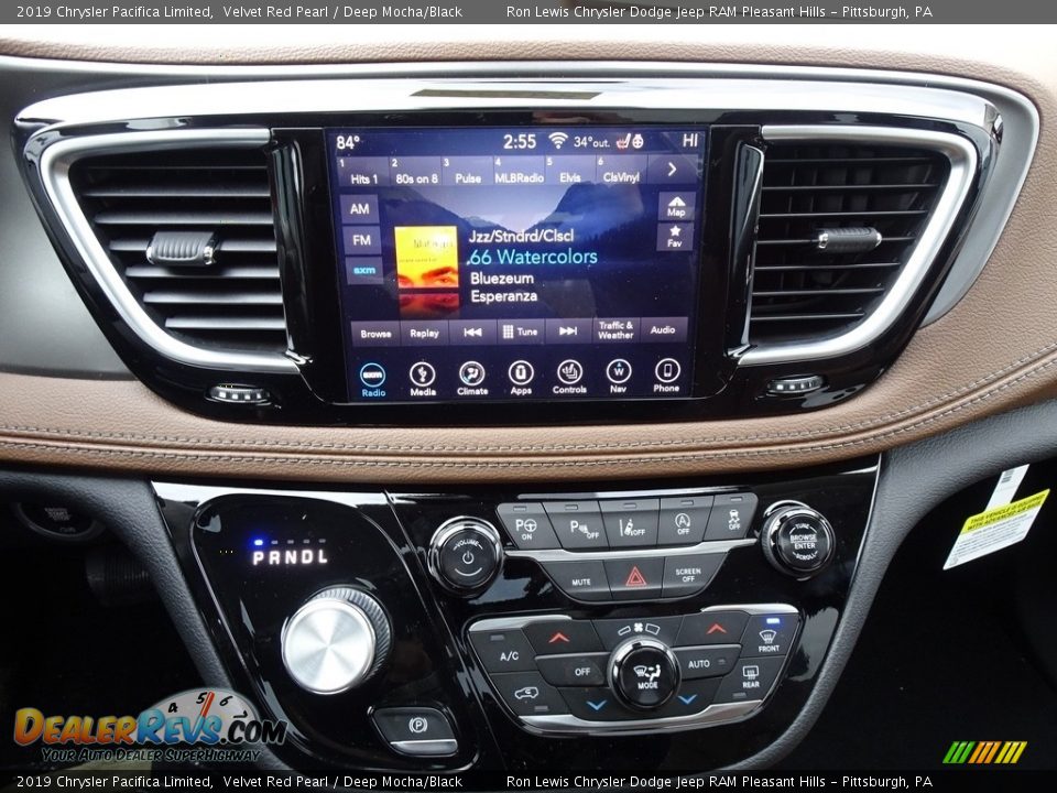 Controls of 2019 Chrysler Pacifica Limited Photo #19