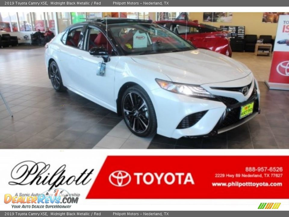 2019 Toyota Camry XSE Midnight Black Metallic / Red Photo #1