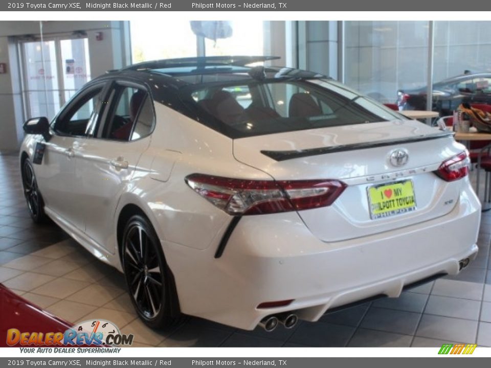 2019 Toyota Camry XSE Midnight Black Metallic / Red Photo #6