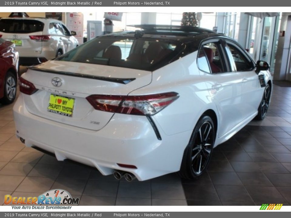 2019 Toyota Camry XSE Midnight Black Metallic / Red Photo #8