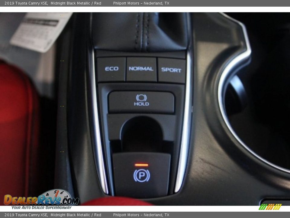 2019 Toyota Camry XSE Midnight Black Metallic / Red Photo #15