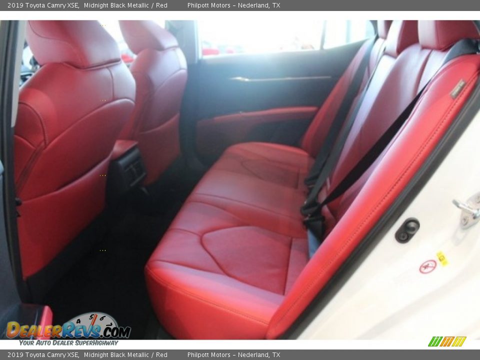 2019 Toyota Camry XSE Midnight Black Metallic / Red Photo #20