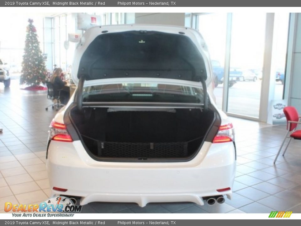 2019 Toyota Camry XSE Midnight Black Metallic / Red Photo #23