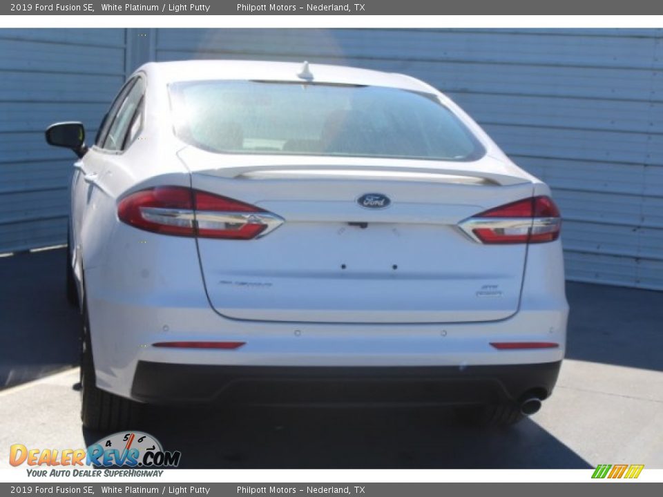 2019 Ford Fusion SE White Platinum / Light Putty Photo #7
