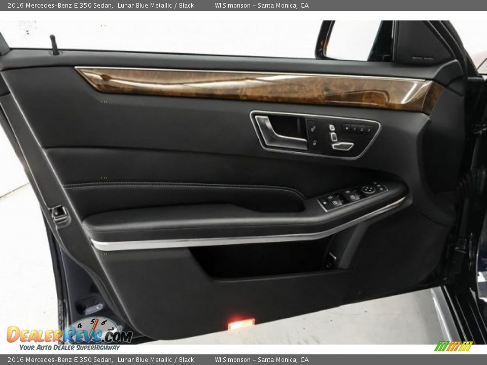 2016 Mercedes-Benz E 350 Sedan Lunar Blue Metallic / Black Photo #26